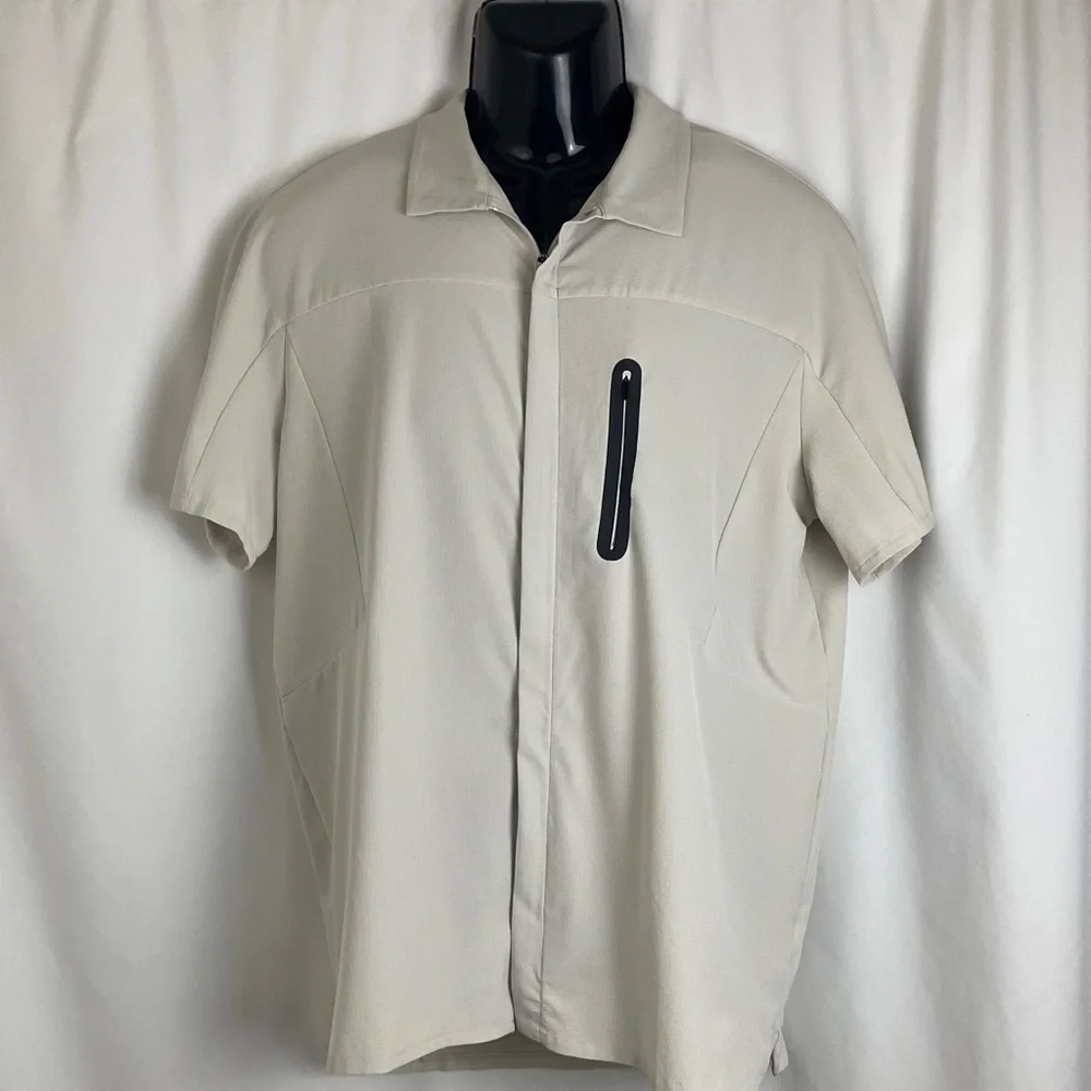 Zella Beige Short Sleeve Athletic Shirt Men’s Size Medium
